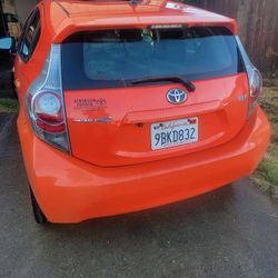2014 Toyota Prius C 107k Miles Runs Great
