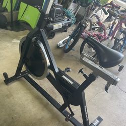 Schwinn Johnny G Spinner Pro Spin Bike for Sale in Huntington
