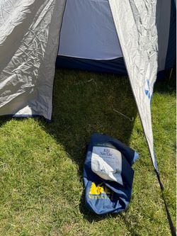 REI - 2-person tent, NiteLite
