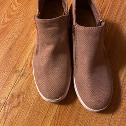 Women Wedge