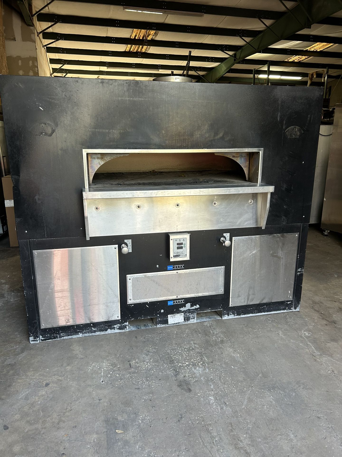Woodstone Commecial Pizza Oven