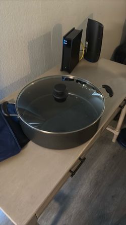 Large Nonstick Pan with Glass Lid