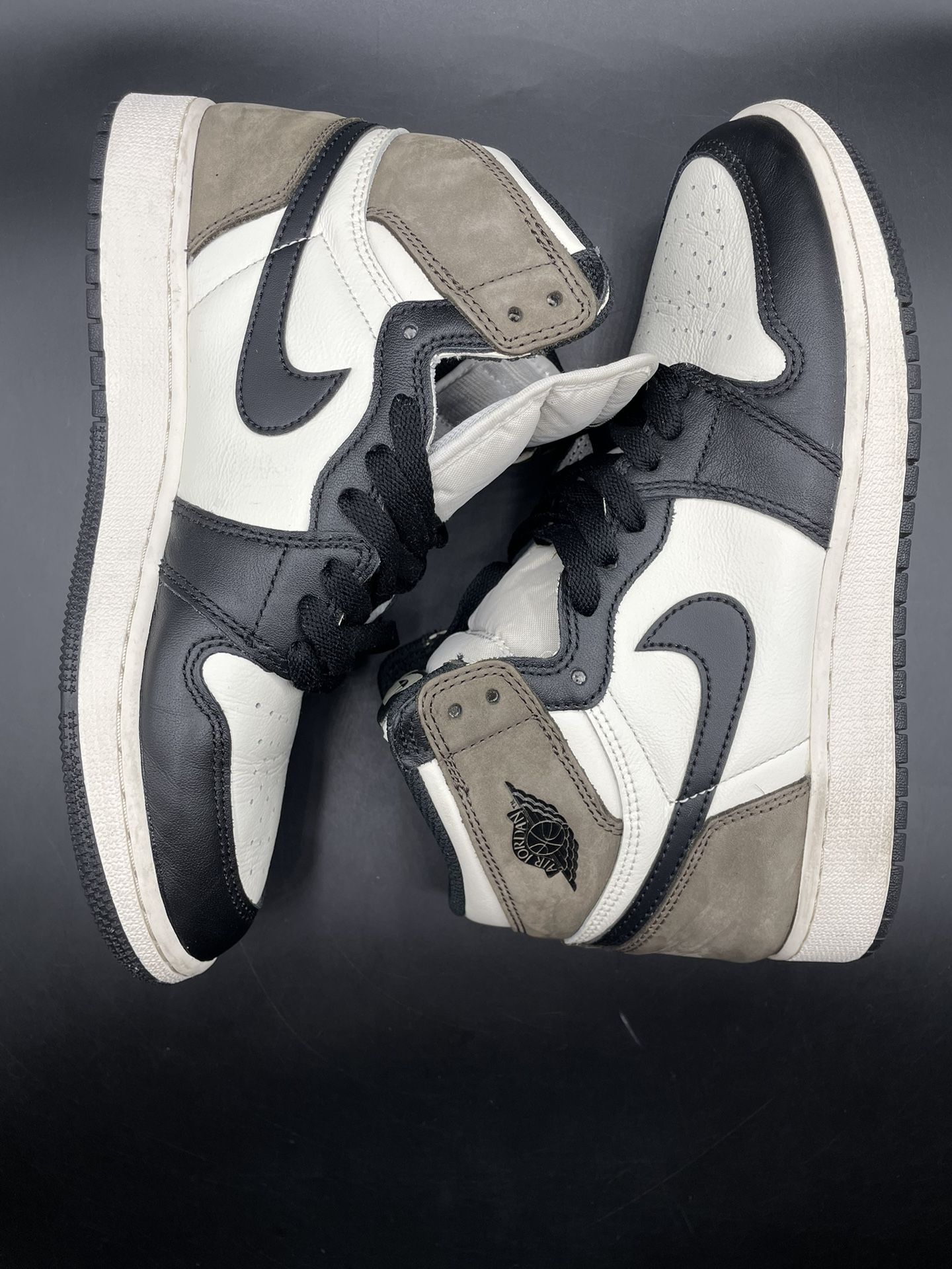 Pre-Owned Nike Air Jordan 1 Retro High OG GS Dark Mocha Size 6.5Y 