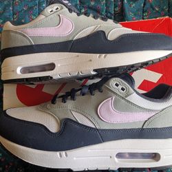 Brand New Nike Air Max 1
