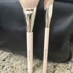 Rare Beauty Blush & Concealer Brush