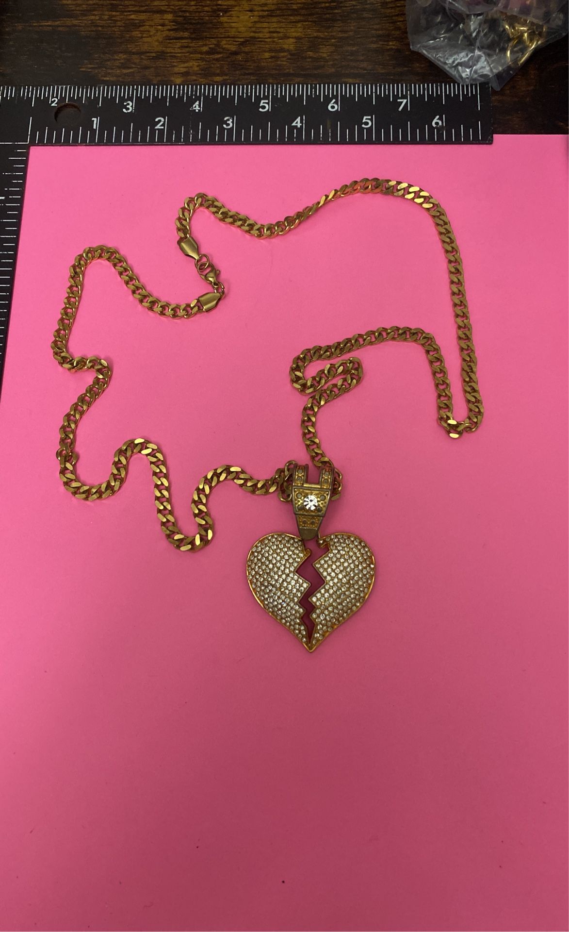 Vintage Fantasy Gold Tone Heart And Chain
