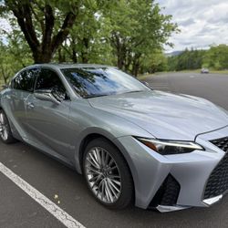 2023 Lexus IS 300