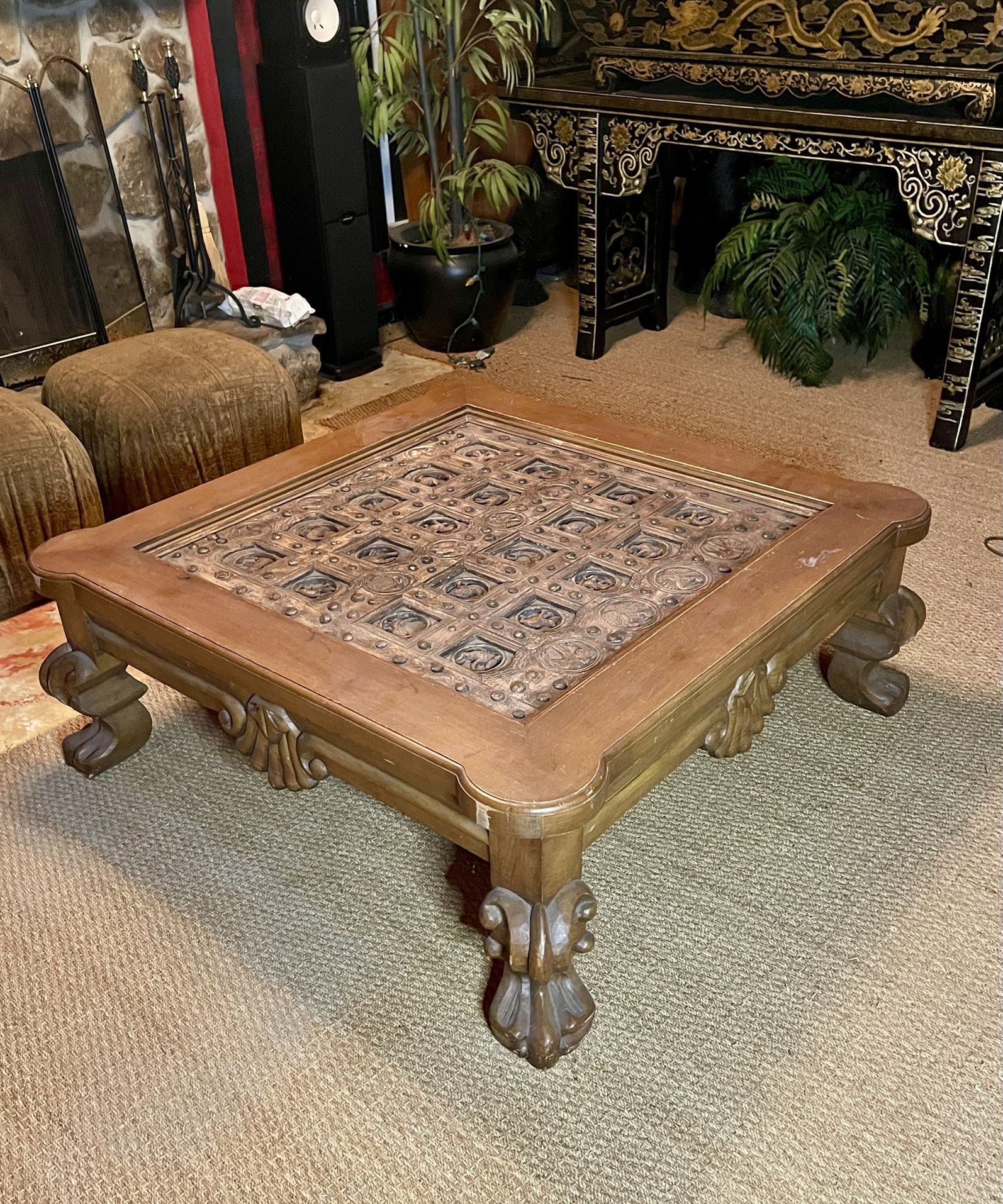 High-end Carved wood Table - 70% off!