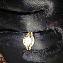 Gold like Ring With Diamonds