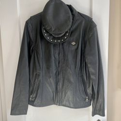 Harley Davidson Women’s Leather Jacket And Hat