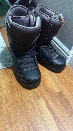 32 snowboard boots size 12M