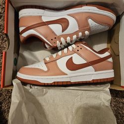 Nike Dunks 
