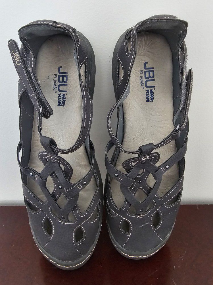 $20.00 - Women  Shoes - JBU BY JAMBI J BRAND/Comfortable  Flats - Like New!