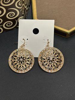 Stunning Gold Filigree Drop Earrings