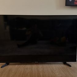 Samsung 55” 4K Smart TV (UN55NU6900)