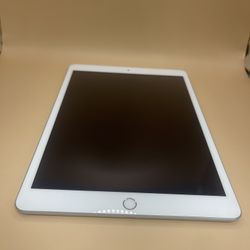 iPad 8th Generation 32GB Wifi Version White Excellent Condition Fully Functional