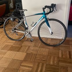 Giant Avail Road Bike