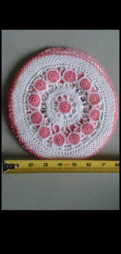 Set of Round Doilies. Pink and white