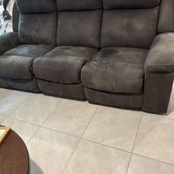 Reclining Couch And Recliner 