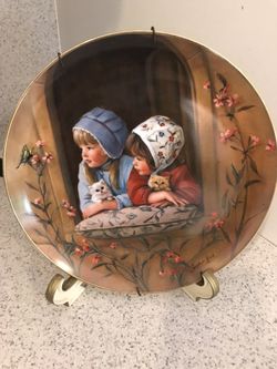 Vintage/antique Decorative plates