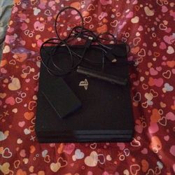 Sony PS4 1TB WITH SEAGATE GAMEDRIVE AND CAMERA