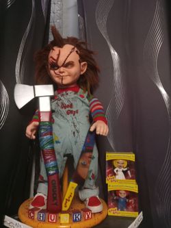 Chucky Life Size Doll with Extras read full description