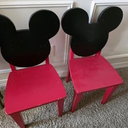 Mickey Mouse Kid's Table