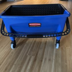 Rubbermaid commercial mop bucket