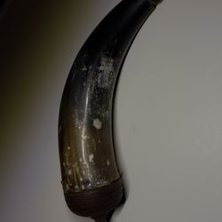 Vintage 18-19th Century Powder Horn