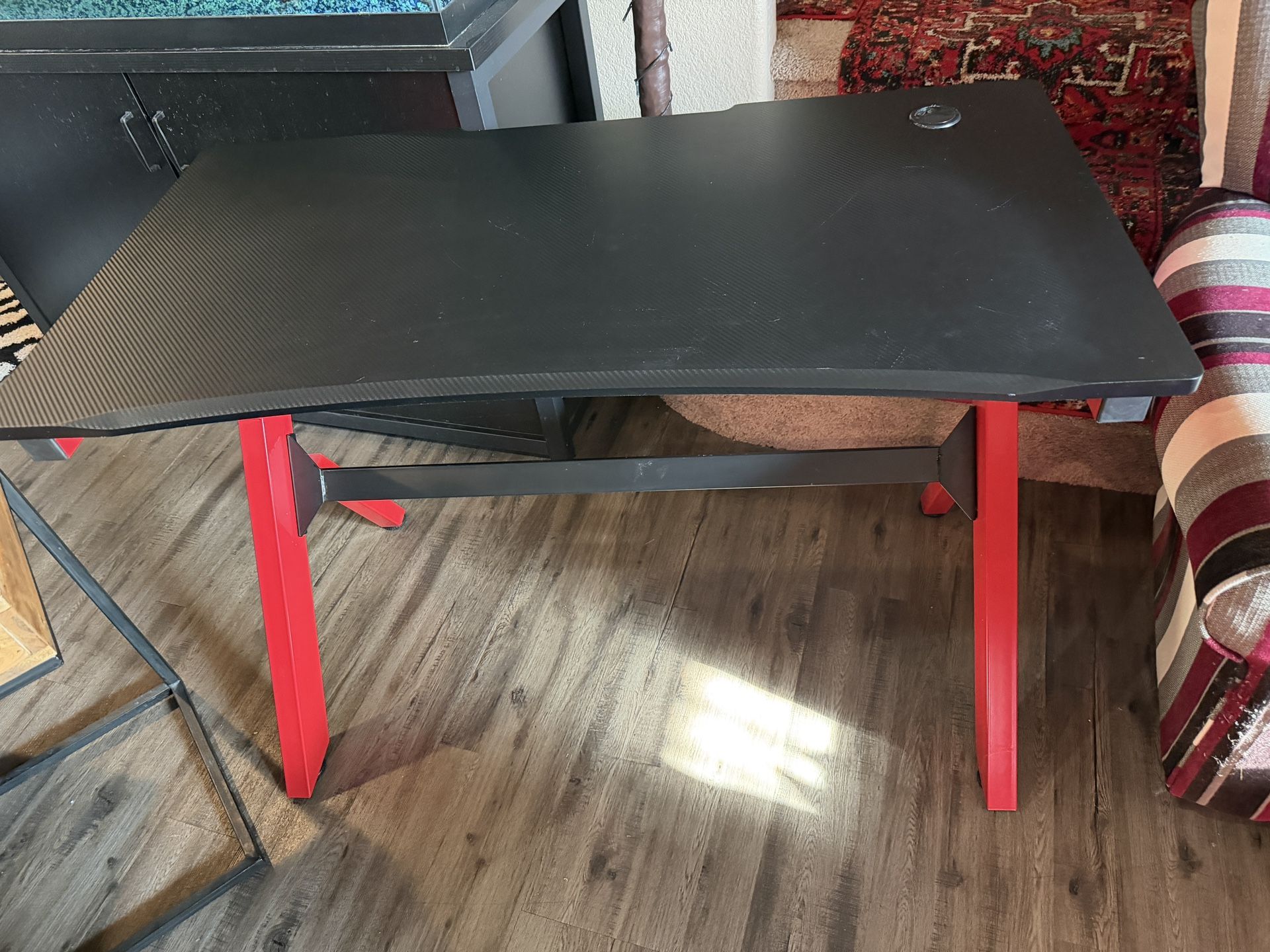 Red And Black Carbon Top Computer Gaming Or Office Desk