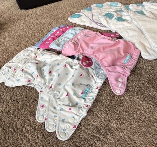 7 XS Newborn Charlie Banana Diapers with  Inserts