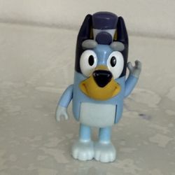 BLUEY WITH HAT