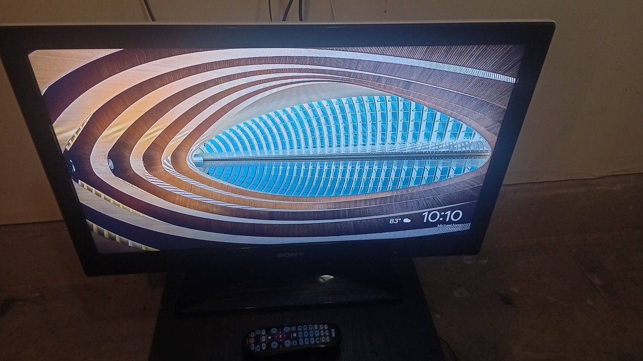 32 Inch Sony Bravia W/ Chromecast