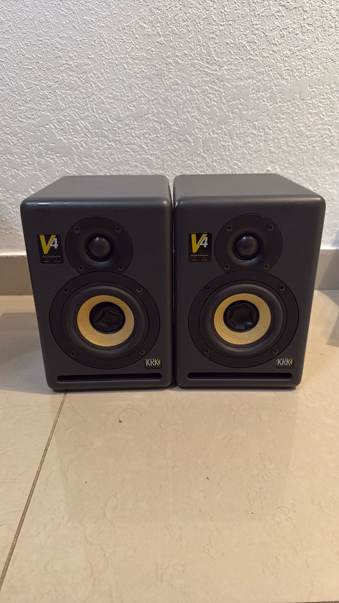 KRK V4 series 2