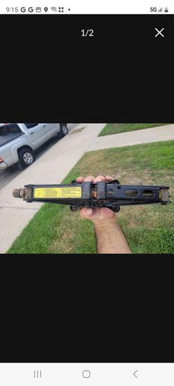 Used Scissor Jack For Automobiles 1 Ton 2,000 Lbs. In Good Condition No Lower Offers Accepted