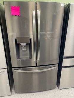 💸 $1,500 ONLY! LG 28 cu ft 3-Door French Door Fridge in Black Stainless – Retail $3,000 – You Save $1,500 Today! 🖤✅