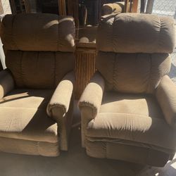 Two La-Z-Boy Recliners