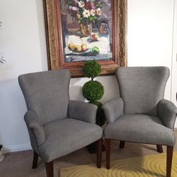 2 Clean High Quality Chairs In Great Condition 