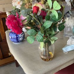 Beautiful Vases With Flowers $25 Each