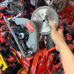    Milwaukee M12 Fuel 5-3/8” Circular Saw 