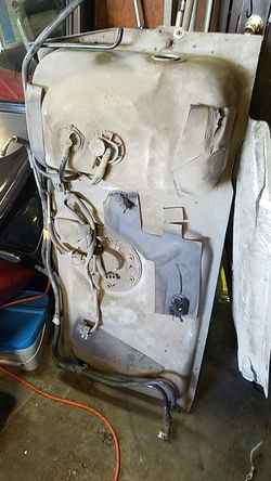 01 mustang gt gas fuel tank complete