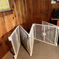 Toddleroo by North States Patio de Juegos para Bebés Superyard Explorer, Plástico  Beige