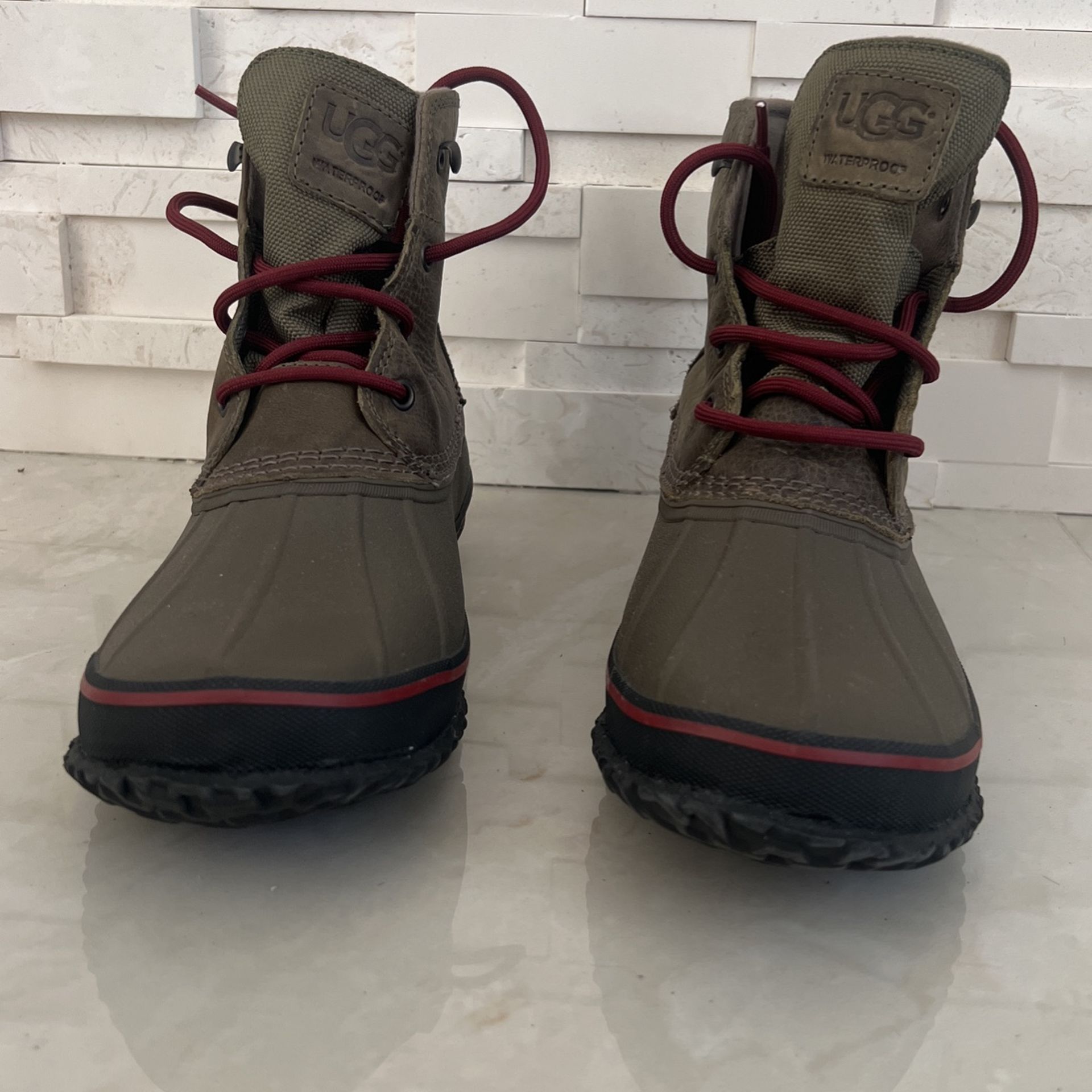 Brand New UGG Men Boots  Waterproof Size 11