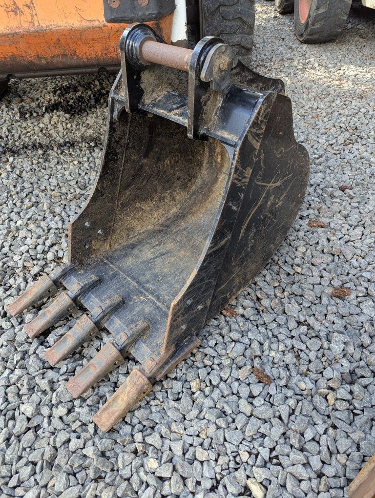 20" Cat Mini Excavator Dig Bucket