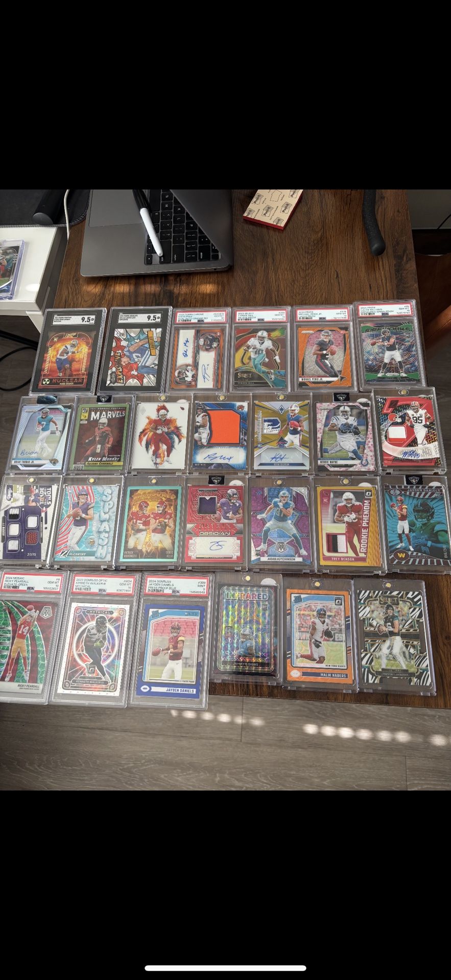 NFL 🔥 SPORTS CARDS BUNDLE