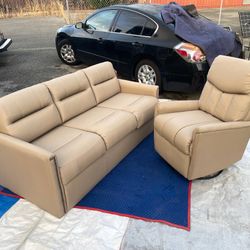 Brand New 2024 Luxury Rv Trailer Recliner And Air Bed Couch 