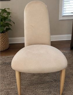 4 UNIQUE Cream Velvet High-Back Dining Chair