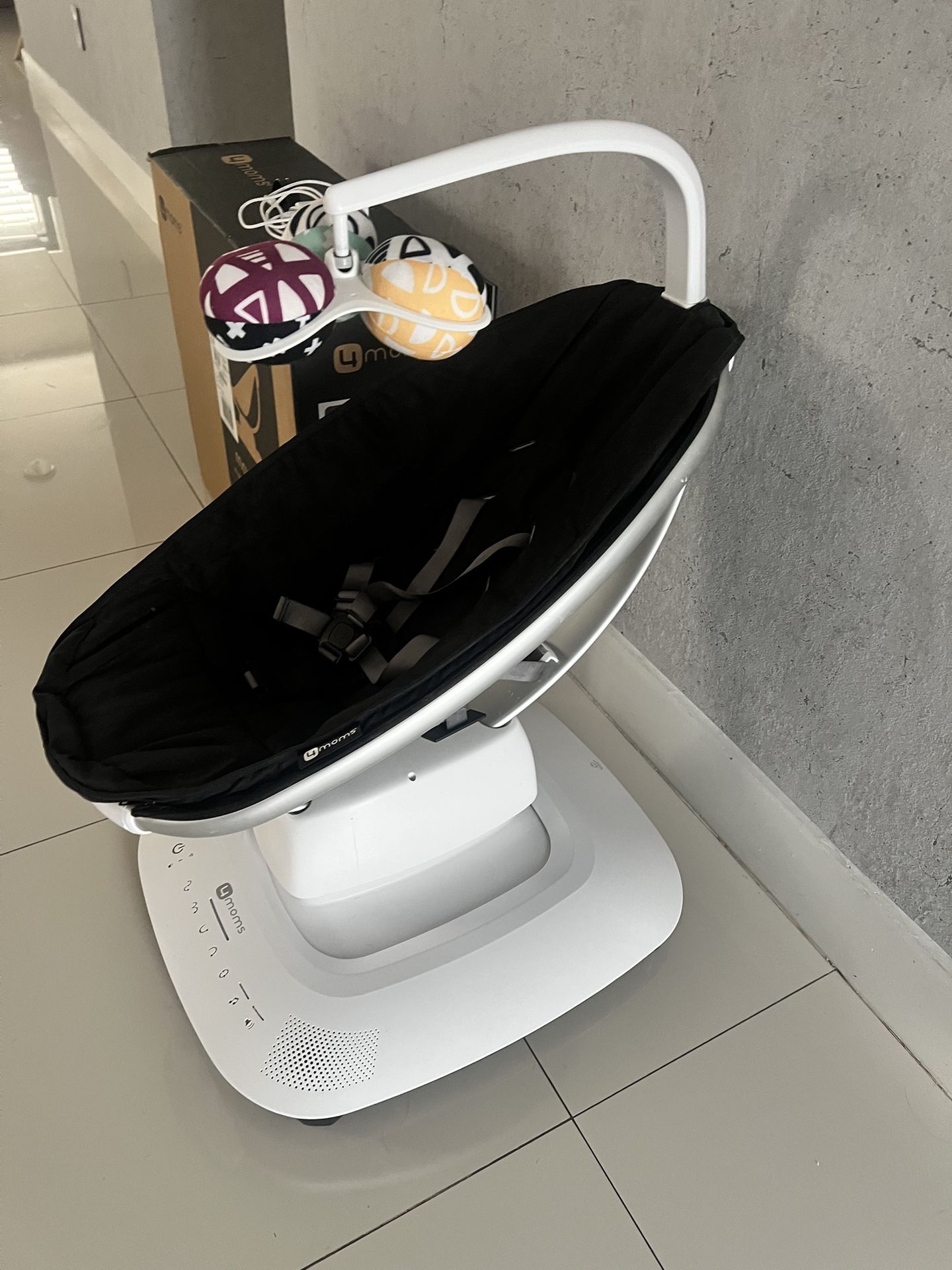 4moms MamaRoo - Swing - Color Black