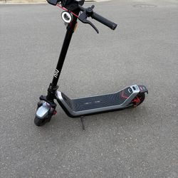 Niu kqi300x electric scooter