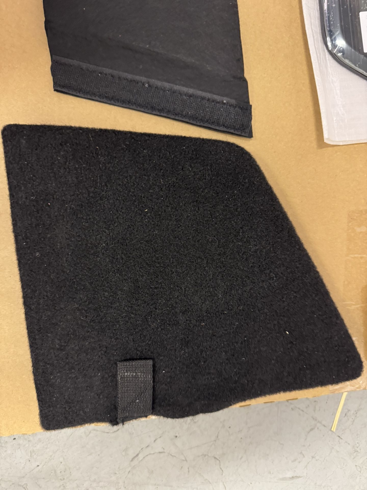 Like New Corner Lid & Corner divider to get more space in the trunk, Tesla Model 3